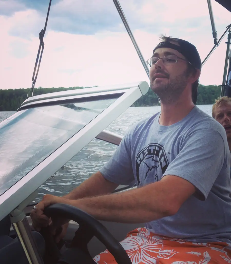 At the wheel on the lake